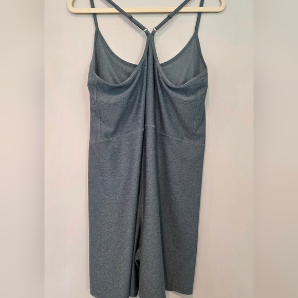 Old Navy Active Women's Size XL Cloud+ Racerback Bodysuit 6" Inseam Blue Green - Picture 5 of 11